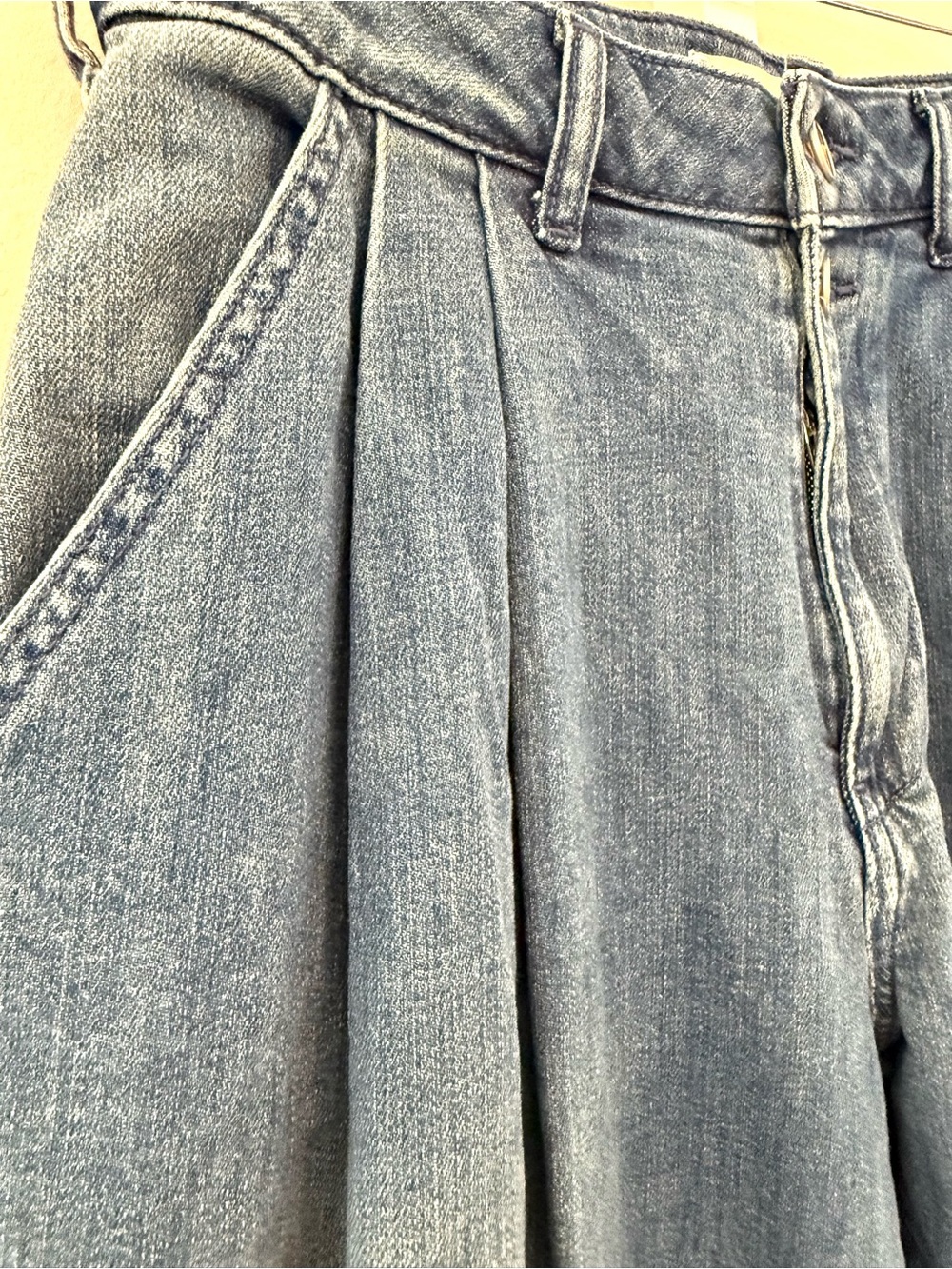 Pilcro Anthropologie High Rise Balloon Leg Pleated Denim medium wash - Picture 13 of 14